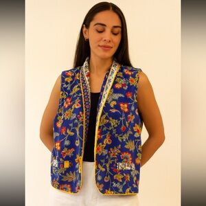 Vintage Handmade Reversible Blue Floral Patterned Women’s Vest Size Large